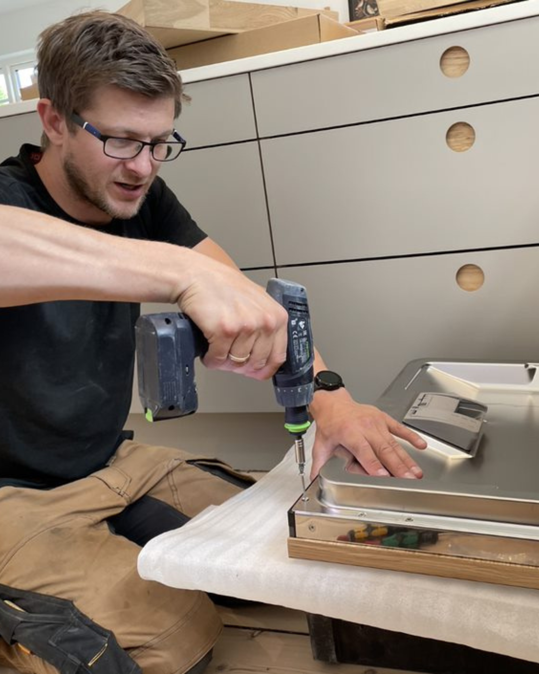 Levering og montering på rett sted og til rett tid